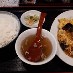 中華料理みなみ - 豚肉とキクラゲの玉子炒め定食　950円