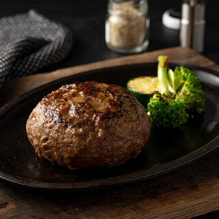 【平日限定ランチ】牛赤身ハンバーグや日替わりで充実の1日を◎