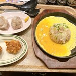 東京ちゃんぽんと焼売 手わざ屋 - 三冠定食（焼き飯、唐揚げ、焼売）490円