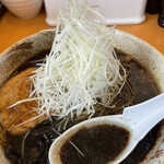 麺武 はちまき屋 - スープ