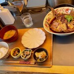 フーナ - 友人の "鯛のあら炊き定食" 1500円