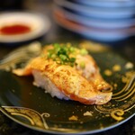 廻鮮寿司 すし松 - 炙りトロサーモン