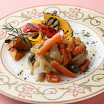 h TRATTORIA IL PONTE - イタリア　ウンブリア州のマンマの味。鶏と野菜の煮込み