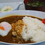 喫茶まるゆ - 温たまカレー／サラダ・味噌汁付き