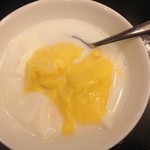 桂花 - デザートの杏仁豆腐とマンゴープリン。