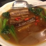 桂花 - 豚の角煮。八角の効いた煮汁が美味しい！　この煮汁で豆腐を煮込んだら…と思うとたまらない！