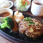 MR.OLDMAN DINER - ランチハンバーグ