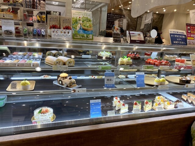 シャトレーゼ ヨークフーズ新宿富久店 （Chateraise） - 新宿御苑前