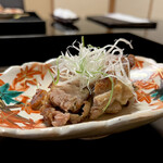 よし町 - ・強肴  
      合鴨肩肉炭焼
      うめー