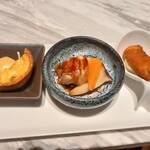インターコンチネンタルホテル大阪 - ササミ梅肉入りのフライ　ポーク角煮　野菜のキッシュ