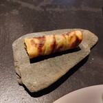 フロリレージュ - (2022/10 訪問)熊肉で一口クレープ。