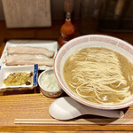 炭火焼濃厚中華そば 海富道 - 