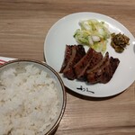 牛たん炭焼利久 - 