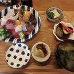 海鮮食堂 味工房 - 海鮮丼¥1,320