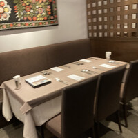 Russian Restaurant ROGOVSKI 銀座 - テーブル席