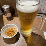 串揚げ処 味串 - お通しと生ビール