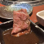 蕃 YORONIKU - 肩サンカク　タレをつけて