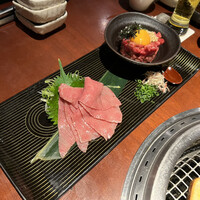蕃 YORONIKU - 《冷製》トモサンカク、ユッケ