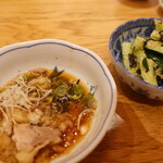 炭火鶏焼 白久 - 高坂鶏たたき　おろしポン酢（食べかけ）とたたききゅうり