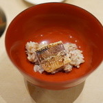 三谷 - 駿河産の鰯と鮪の赤酢ご飯