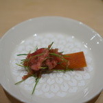 三谷 - 唐墨に本鮪のほほ肉、芽葱