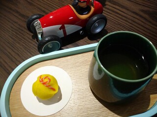 Okashi Dokoro Hanaoka Karuizawa Ten - (о´∀`о)練りきり 鈴