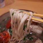 Okinawa Ryour Shima Sakaba Garakuta - 麺　リフト　紅生姜が合うんだよな～