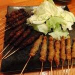 Hakata Yakitori Kawaan - 鳥皮、白と黒