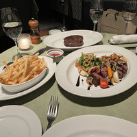37 Steakhouse & Bar - 