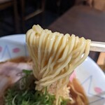 のりや食堂 - 縮れ麺