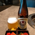 焼肉 ギュウトピア - 瓶ビール中(赤星)650円、大根キムチ100円、胡瓜キムチ100円税別