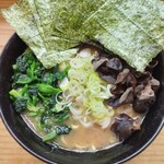 巓 - 並ラーメン＋のり･きくらげ増し、ほうれん草＆ねぎハーフ増し