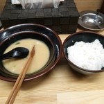 きどりらーめん - ご飯投入します
