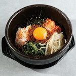 Stone-grilled bibimbap set (soup and Small dish included)