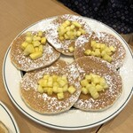エッグスンシングス - パイナップルのパンケーキ