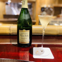奈良 而今 - シャンパーニュよく飲む