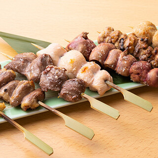 お肉の旨みたっぷり！朝引き大山鶏の焼き鳥