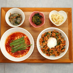 Spicy noodles & minced chicken and stone-grilled bibimbap (white rice or 15-grain rice and Small dish included)