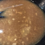 ラーメン二郎 - 脂マシマシなのでスープも乳化します。