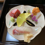 刺身　本鮪　烏賊雲丹和え　真鯛昆布〆