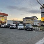 九州ラーメン うまか - 駐車場(2022/9)