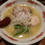 麺酒処 ぶらり - 鶏白湯らーめん玉子入り990円