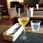 galerie+wine cafe TURM - 