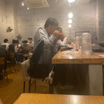 豚ステーキ十一 - 13時くらいでしたがなかなかの混みよう