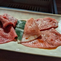 焼肉うしごろ 新宿三丁目店 - 