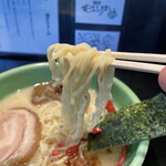 Menshou Musashi Bou - 太麺　硬め歯ごたえがちょうど良くスープに絡みます