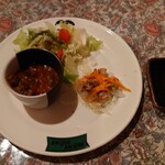 ホニホニ - ●スペシャルセット　1,350円
            （前菜、スープ、パンorご飯、パスタ、
            　肉or魚料理、デザート）