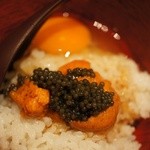 鳥茂 - うにとキャビアの卵かけご飯。うまい！！！！
