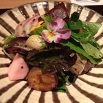 神保町 傳 - 野菜サラダ　これもただものではありません