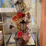 スイーツガーデン ユウジアジキ - ジャパン・ケーキ・ショー東京　工芸菓子部門銅賞　横川さんの作品